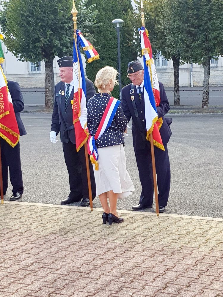 Laurence Robert-Dehault cérémonie des galons école de gendarmerie Chaumont